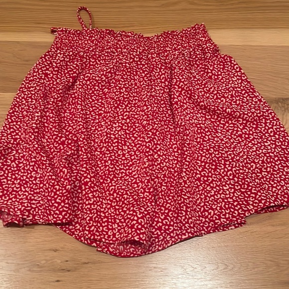 Red and white leopard print skort made by L Love. - Picture 2 of 2